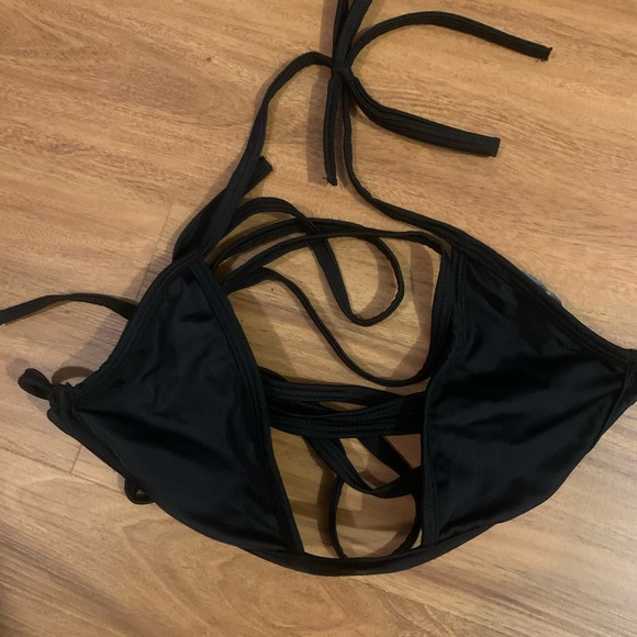 Black Underwire Swim Top - Picture 1 of 2